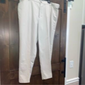 E851 Dockers Men's Crisp Kakhi Pants W40/L30